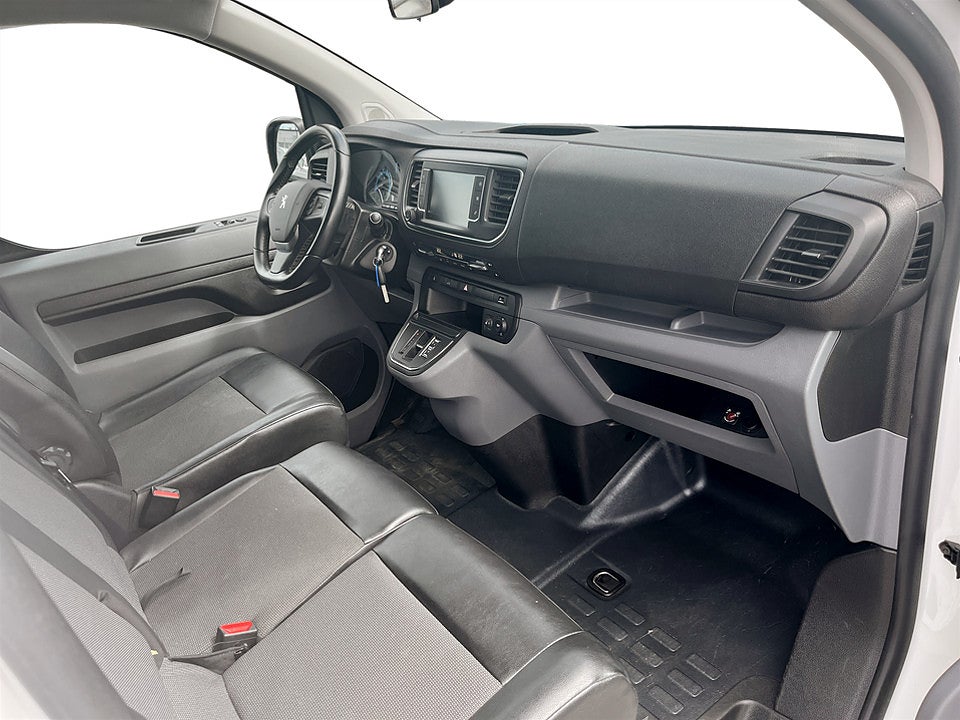 Bild på Peugeot e-Expert PRO+ 75kWh 136hk Aut L3 B-KAMERA NAVI