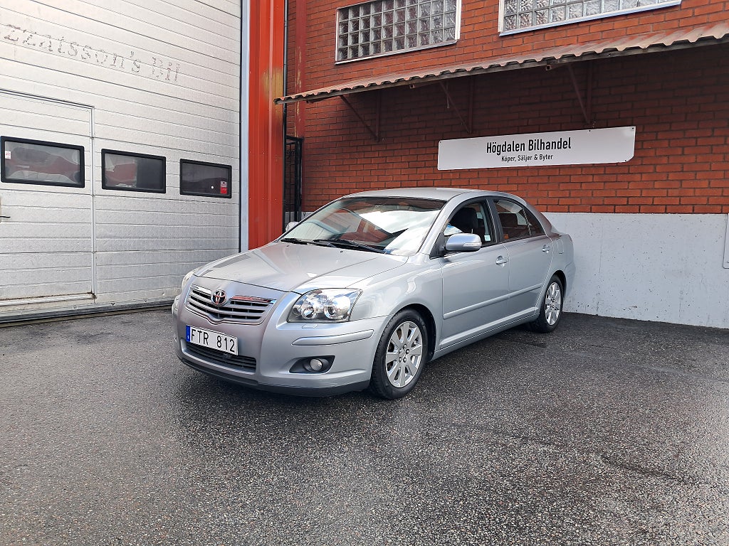 Toyota Avensis Liftback 2.0 D-4 VVT-i Euro 4