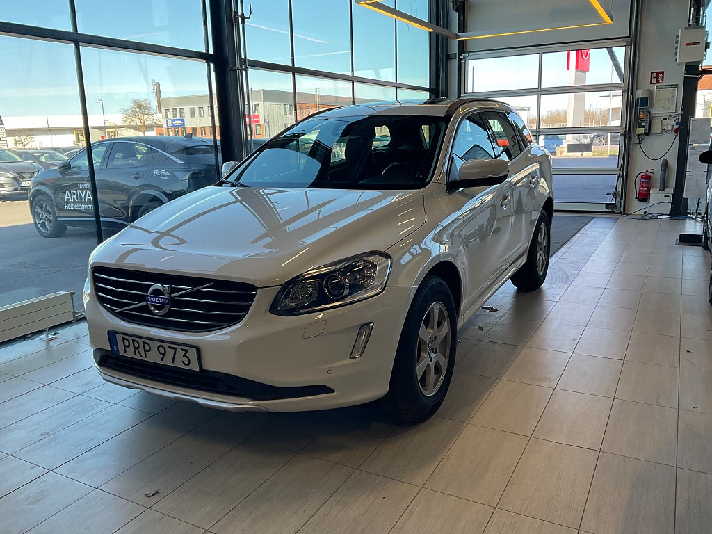 Volvo XC60 D4 AWD Geartronic Momentum Taklucka Drag Navi V+S Hjul