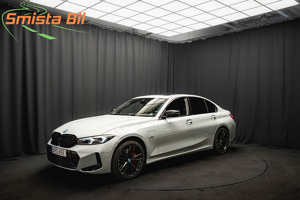 BMW 330e xDrive M SPORT PRO PANO H/K ELSTOL HUD DRAG CARBON MOMS