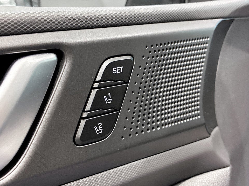 Bild på Hyundai IONIQ PRE Plus PHEV 1.6 164hk Aut INFINITY ELSTOL B-KAMERA