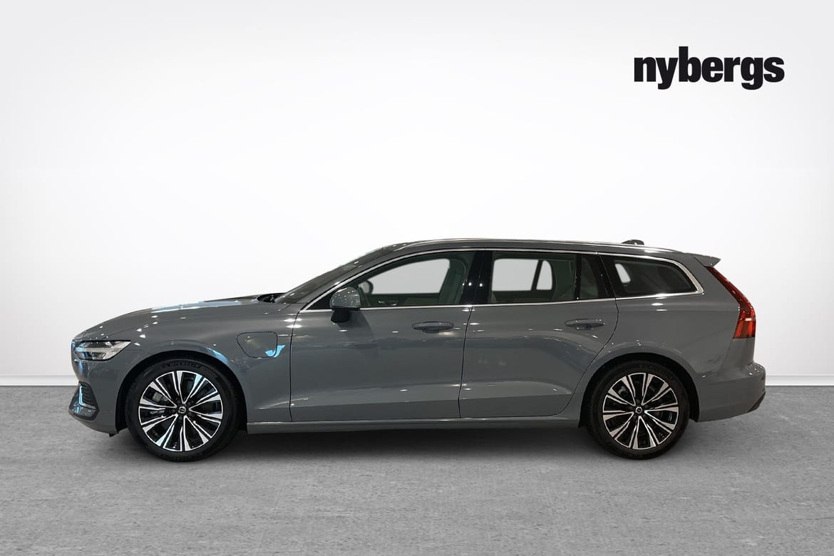 Volvo V60 Recharge T6 II Core Edition 2024, bild 2/46