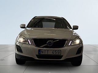 Volvo XC60 D4 AWD Aut Momentum S&V/Drag/Pano/Dvärm/Skinn/Krem bytt – bild 2