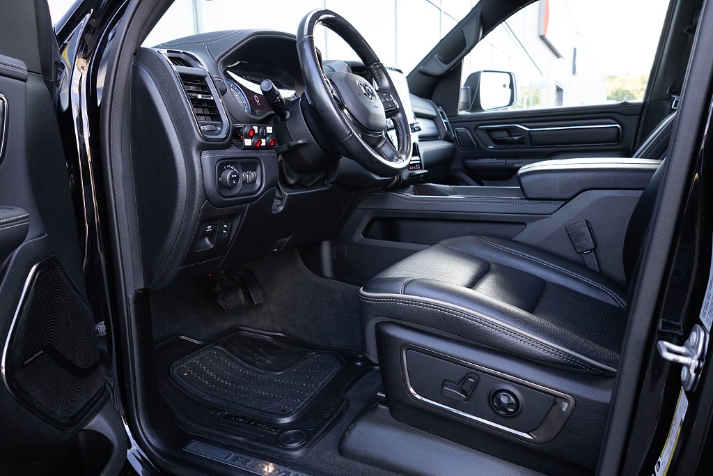 Dodge RAM 1500 5.7 V8 HEMI Limited Night Edition LÅG SKATT