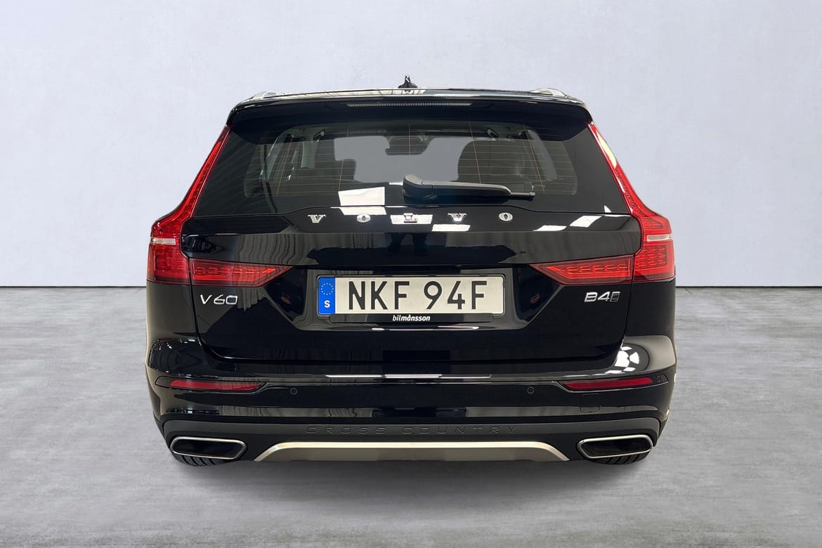 Volvo V60 Cross Country 2021, photo 5/10