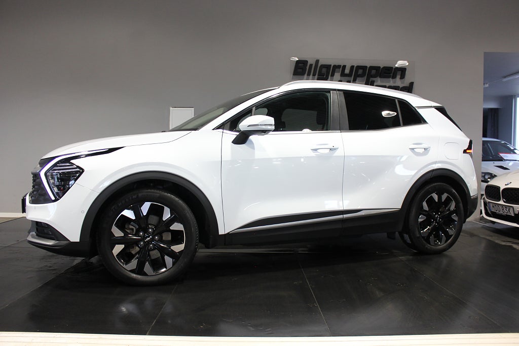 Kia Sportage PHEV Action H/K Blis Navi 360° Pdc Drag Led Skinn Moms