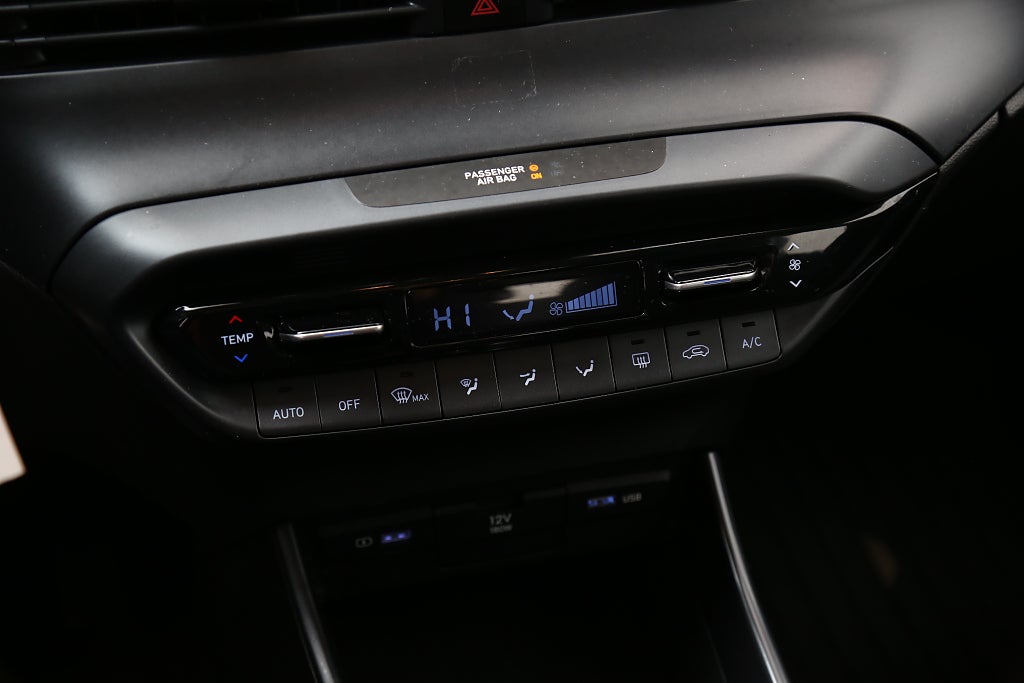 Hyundai i20 1,0 T-GDI iMT 100hk Essential CarPlay Kamera 2022