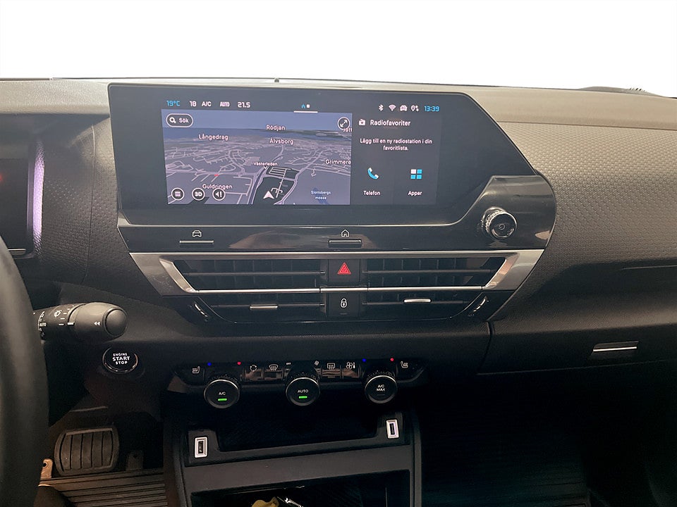 Bild på Citroën C4-X Shine 1.2 PT 130hk Aut B-KAMERA CARPLAY