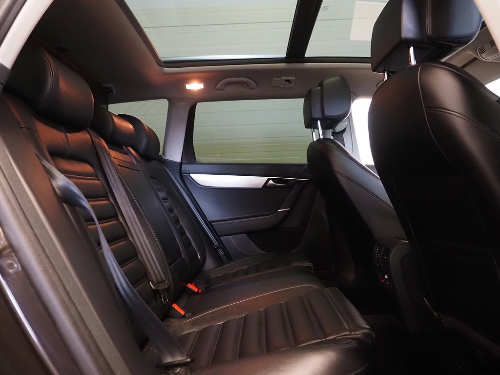 Volkswagen Passat Alltrack 2.0 TDI 4Motion Pano D-Värm Drag 2015