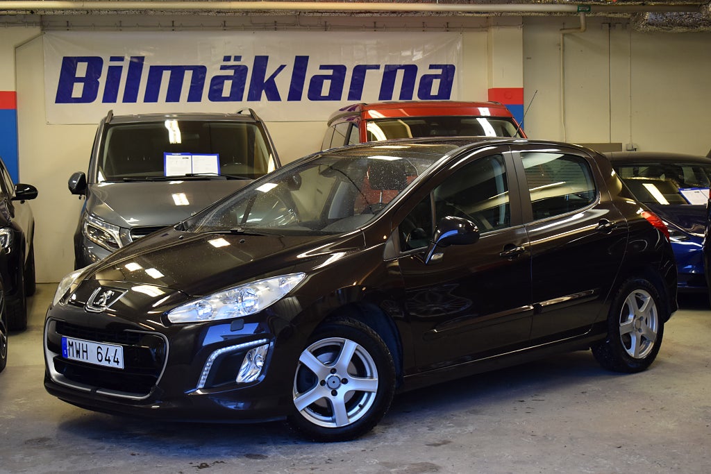 Peugeot 308 5-dörrar 1.6 e-HDi KAMREM BYTT/PANO/PDC/S&V