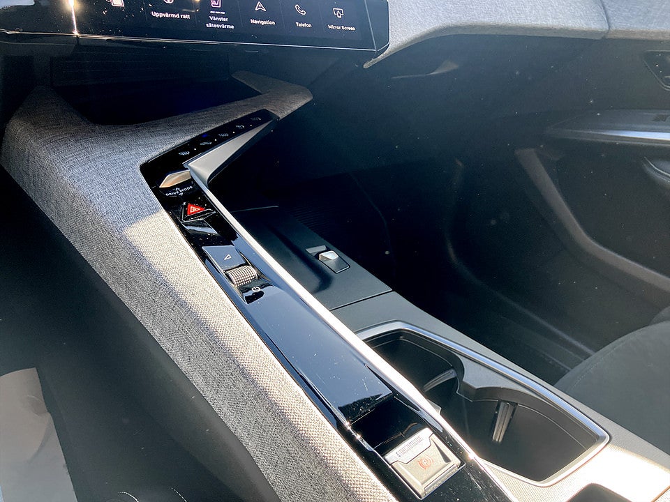 Bild på Peugeot 3008 GT Hybrid 145hk Aut B-KAMERA CARPLAY