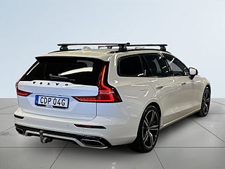 Volvo V60 Recharge T6 AWD Automat R-Design Drag/Värmare/S&V-Däck – bild 6