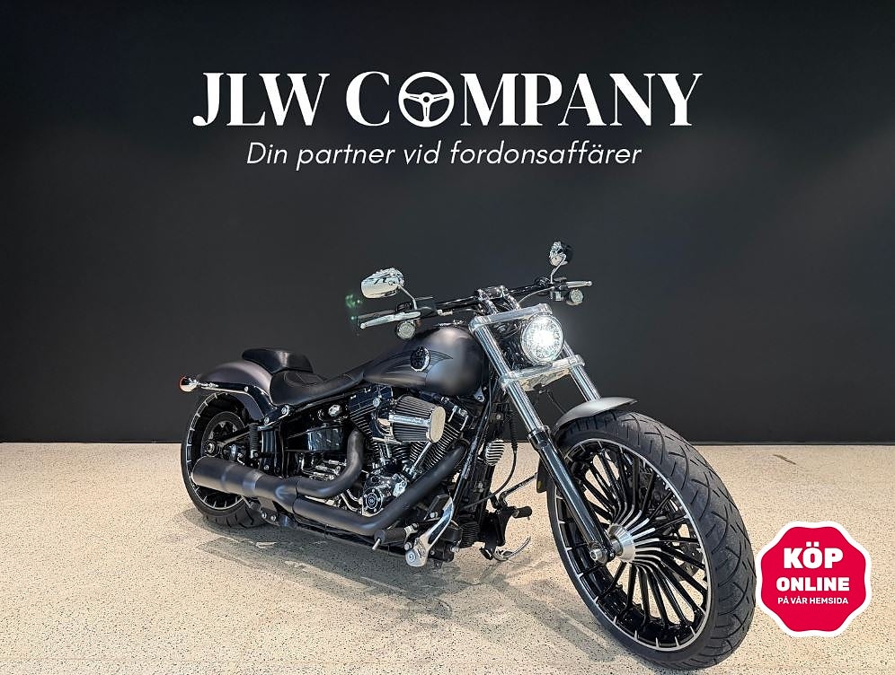 Harley-Davidson Breakout Vance&Hines I Adaptiv LED I Lejonkulan I Screaming