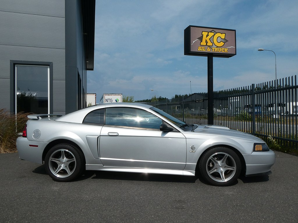 Ford Mustang GT Coupe 35th Anniversary Edition