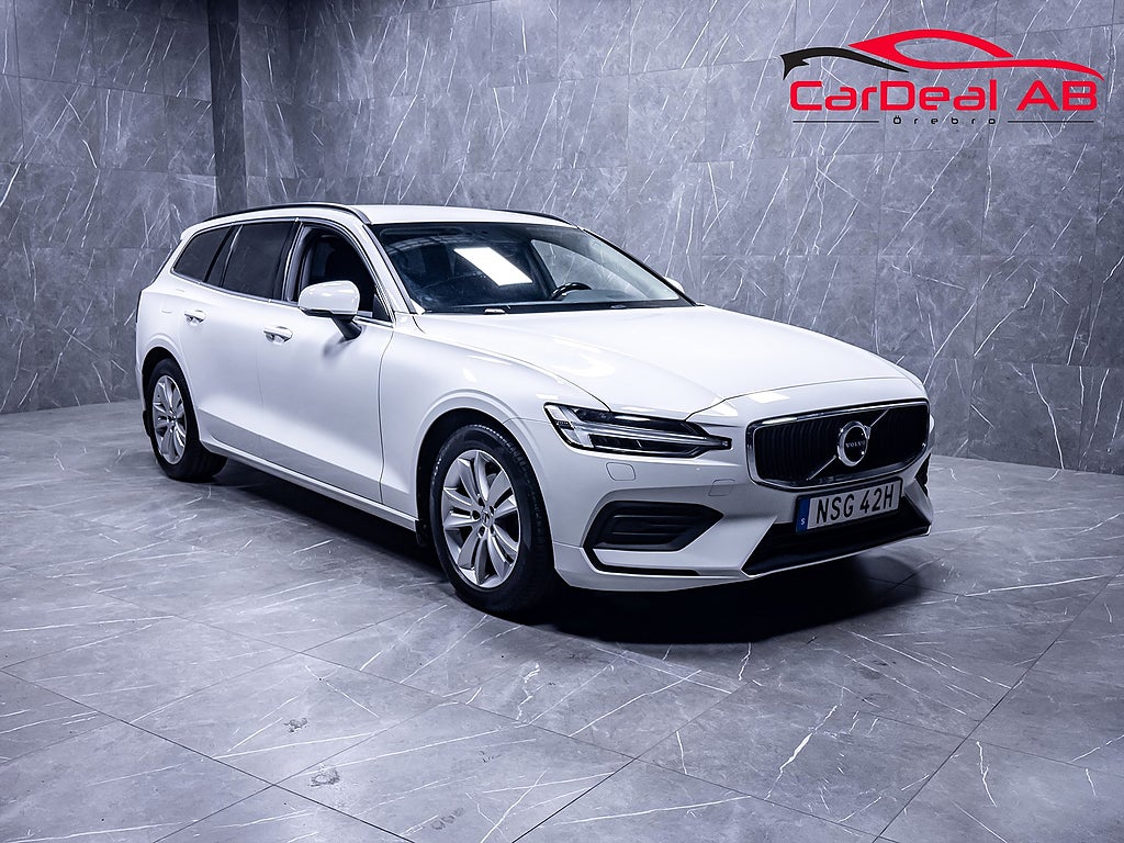 Volvo V60 B4 Momentum Advanced Värmare Kamera CarPlay Drag MOMS