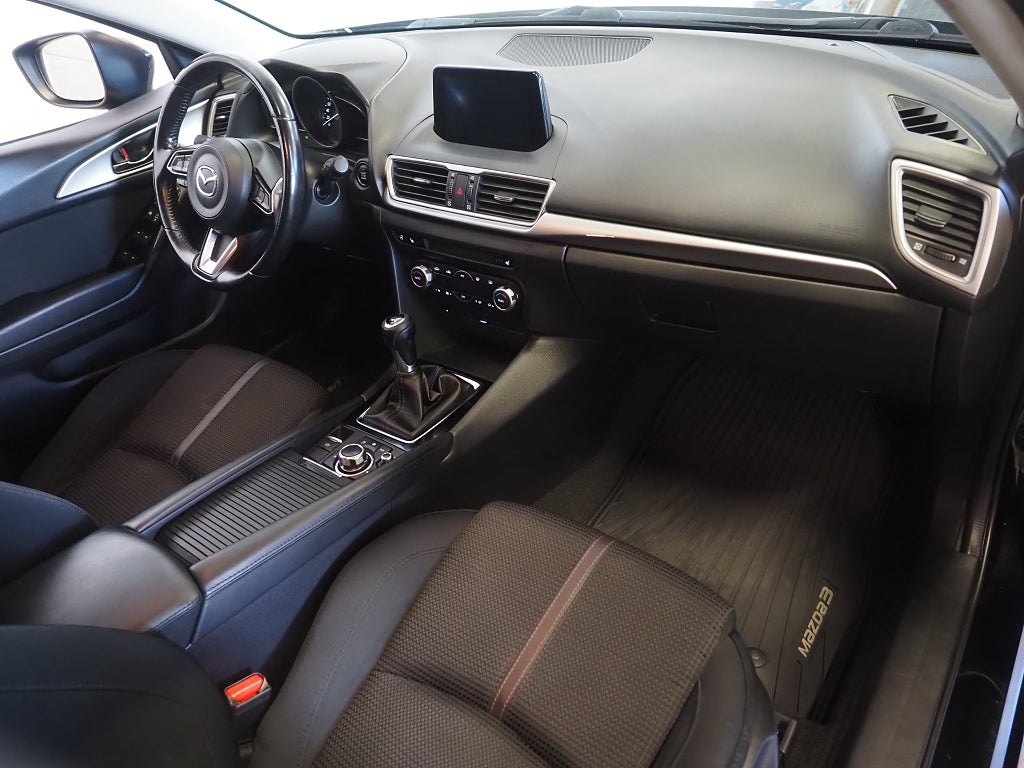 Mazda 3 Sport 2.0 SKYACTIV-G 120hk Vision Motorvärmare Navi 2018
