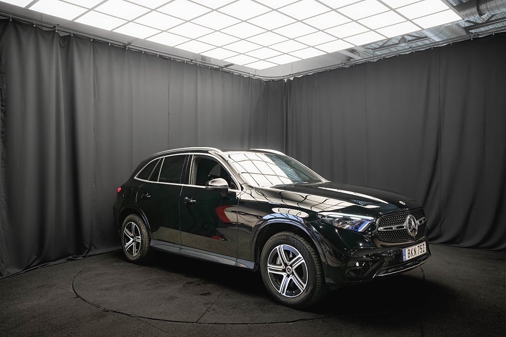 Mercedes-Benz GLC 300 d e 4M AMG DRAG DIGITALA-LED 98% SoH MOMS 1-ÄGARE