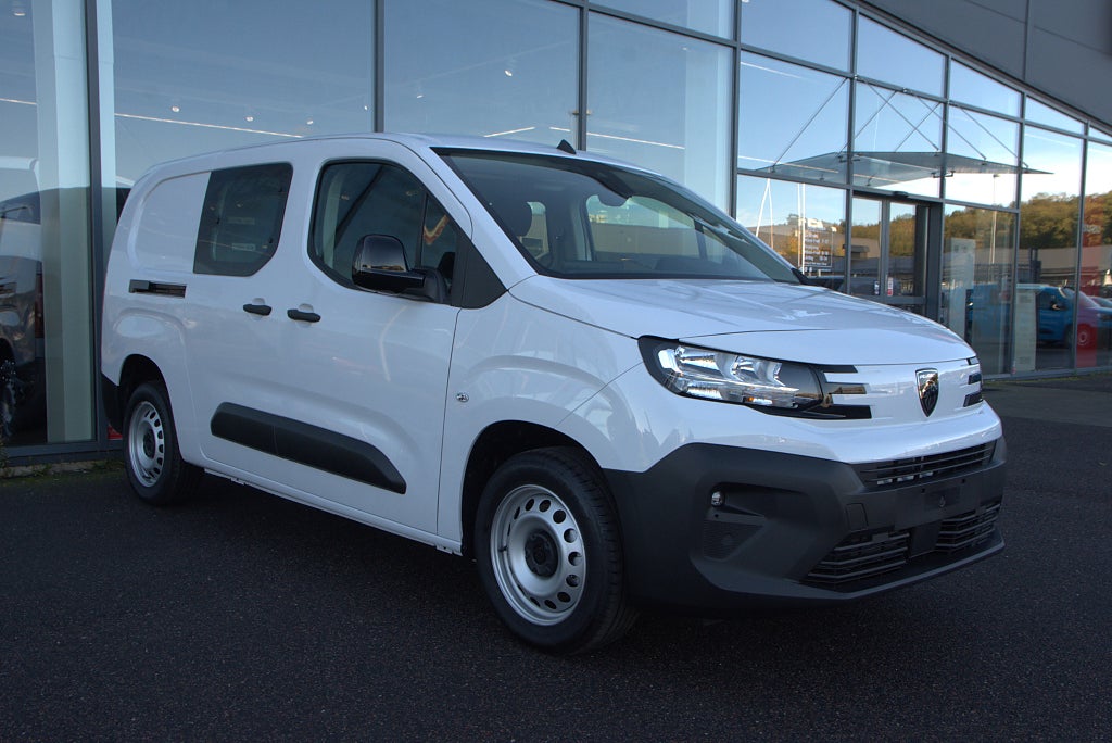 Peugeot Partner Crew Cab 5-sits 130hk Automat