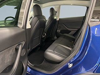 Tesla Model Y Long Range AWD S&V-hjul/Pano/Kamera/MOMS/Skinn/Drag – bild 13