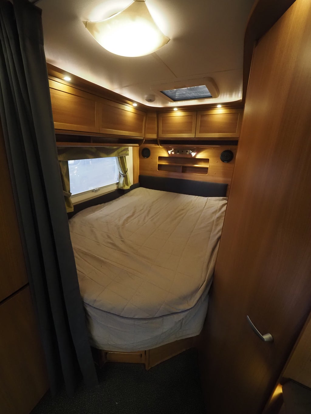 Kabe Travel Master 750 LXL ALDE AC Dragkrok 2012