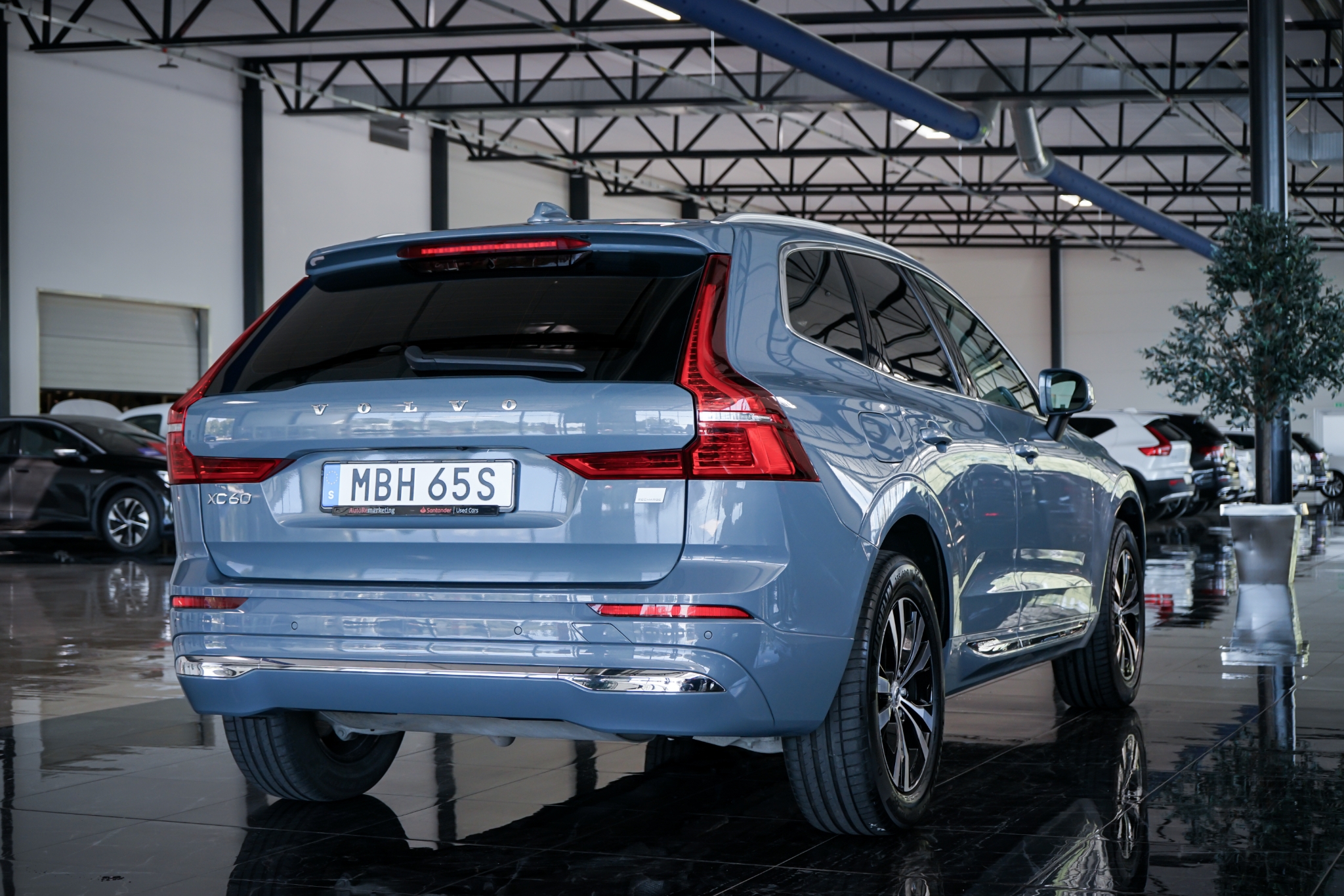 Volvo XC60 2023, photo 6/10