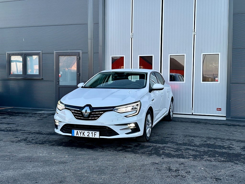 Renault Mégane 1.5 Blue dCi Euro 6, Ny kamremsats, 1 Ägare