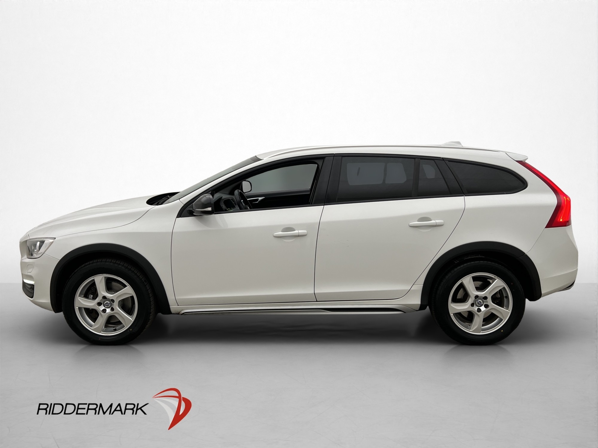 Volvo V60 Cross Country 2017, bild 2/10