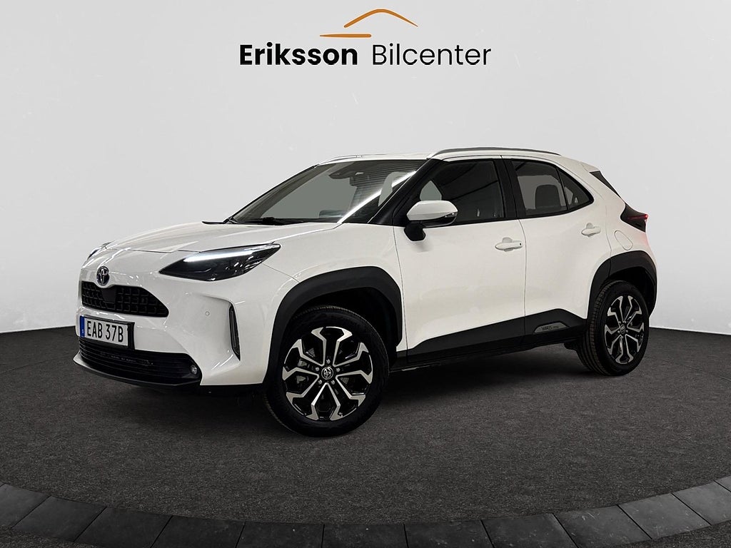 Toyota Yaris Cross Hybrid AWD-i e-CVT Active Plus Navi/B-kam/MOMS