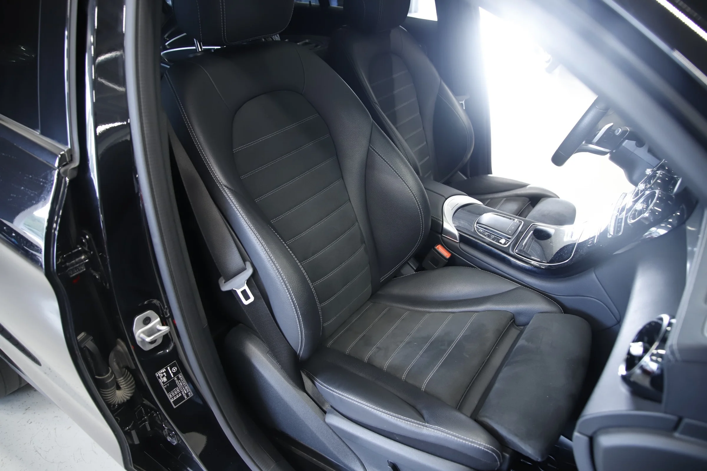 Mercedes-Benz GLC 400 d 4Matic AMG Night 2021, photo 6/10