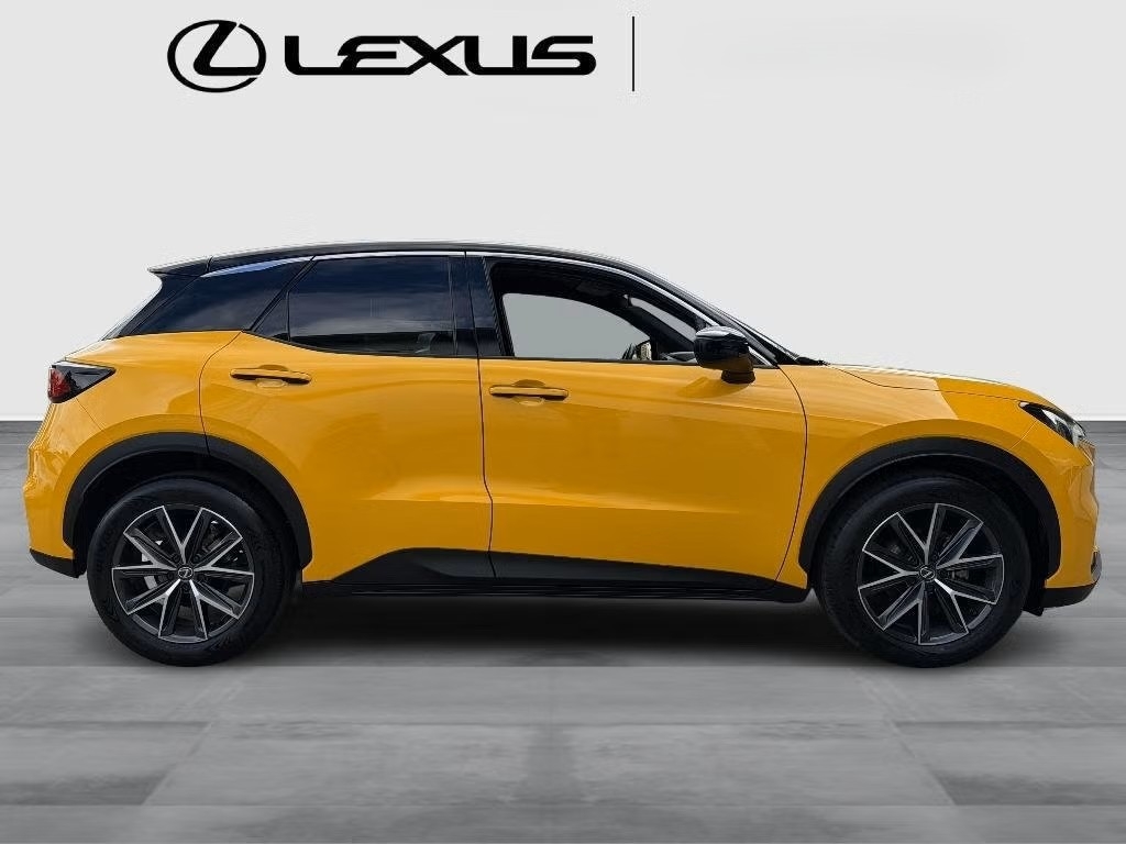 Lexus LBX 1.5 E-CVT Emotion Premium 2024, kuva 2/38
