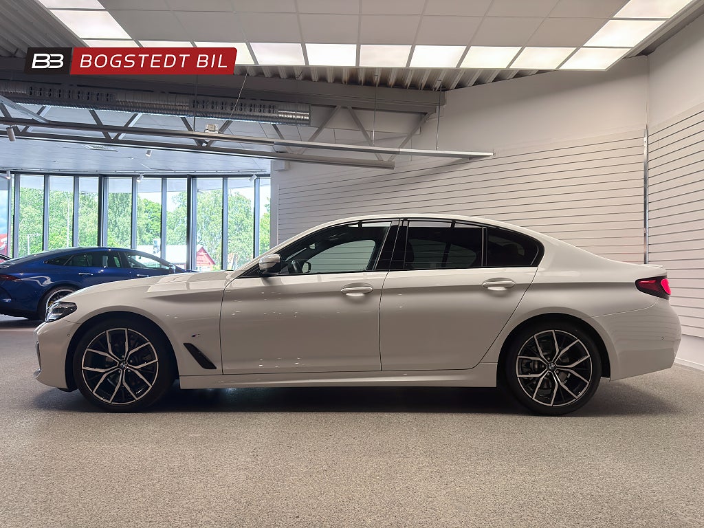 BMW 520d xDrive Sedan M Sport | Drag | H/K | Taklucka| Keyless