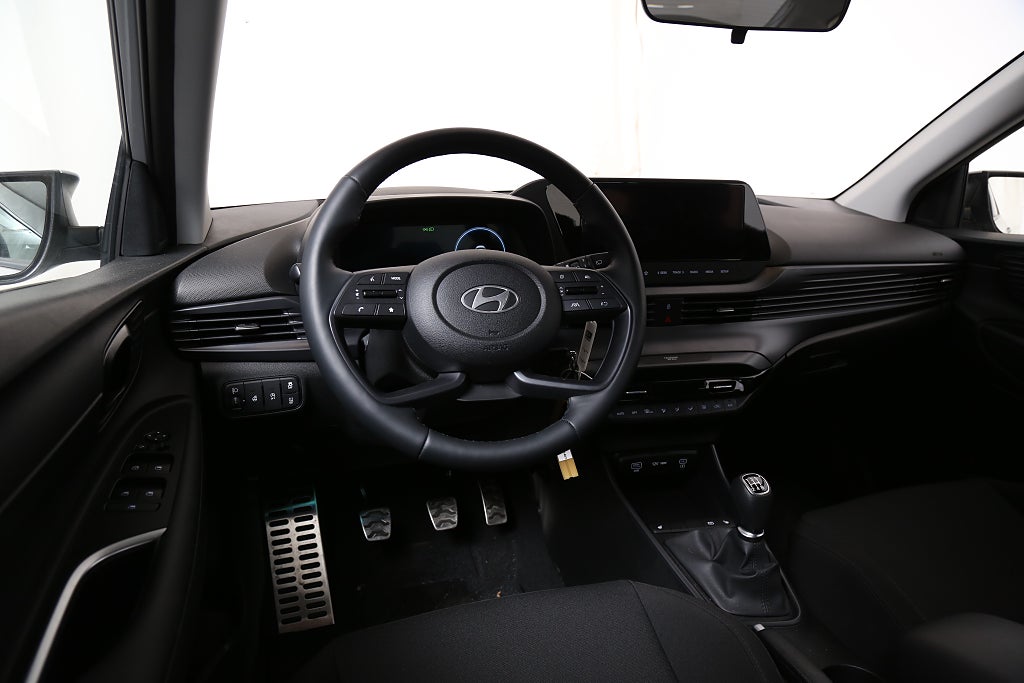 Hyundai Bayon 1,2 MPi Essential Kamera Leasbar CarPlay 2025