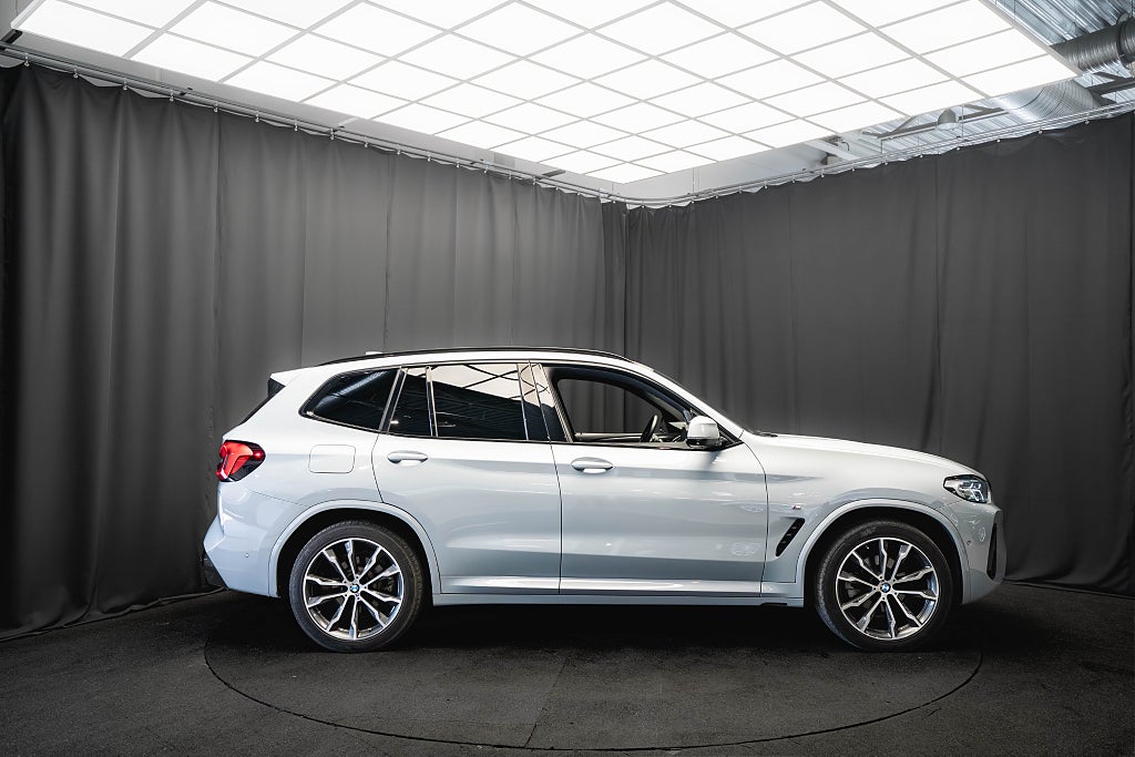 BMW X3 xDrive20d M Sport D-VÄRMARE LÄDER DRAG H/K HUD 360 MOMS