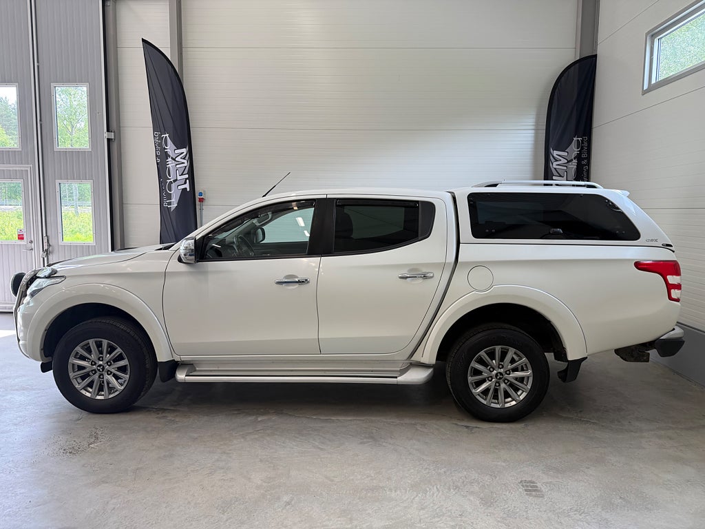 Mitsubishi L200 Dubbelhytt 2.4 DI-D MIVEC SS-4WD-II Euro 6 KÅPA VÄRMARE