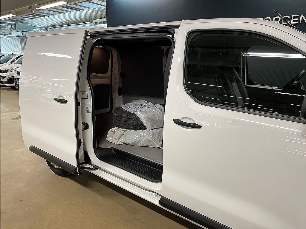 Bild på Citroën Jumpy Business 2.0 BHDi 145hk L2 - VÄRMARE