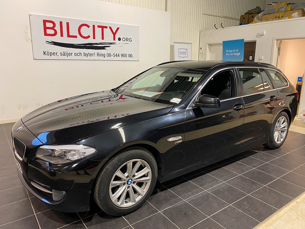 BMW 525 d xDrive Touring Aut Drag 2-Ägare 