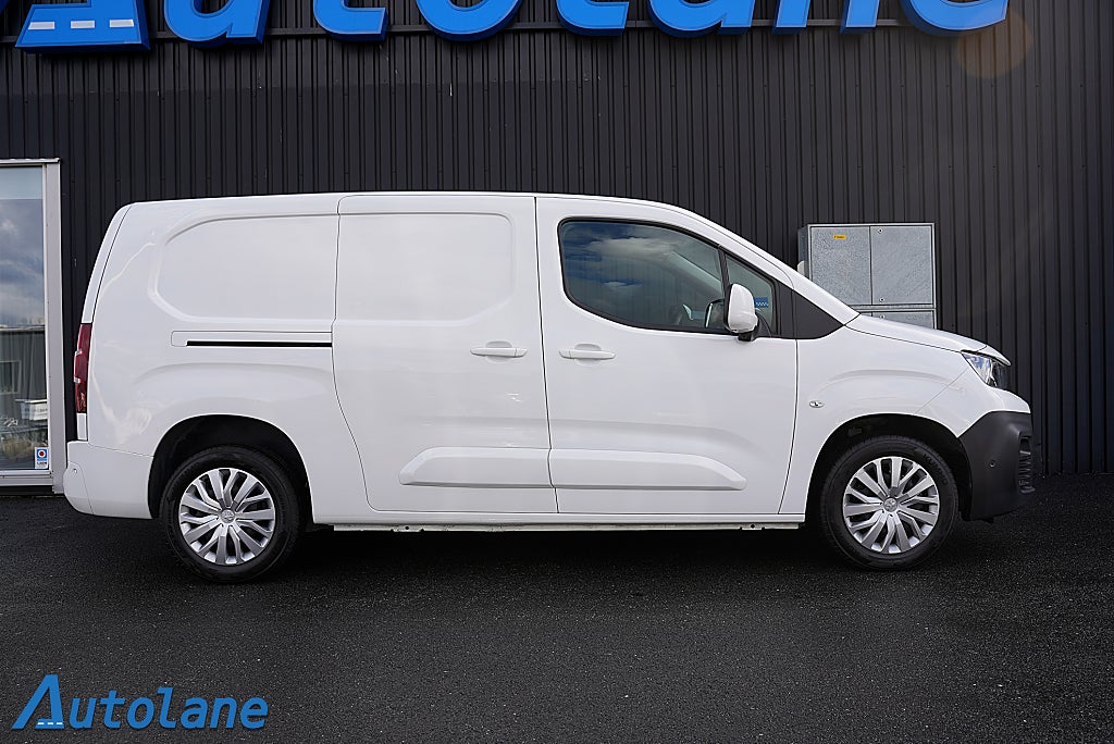 Peugeot Partner Utökad Last 1.5 130, Kamera, Värmare, Dragkrok 130hk