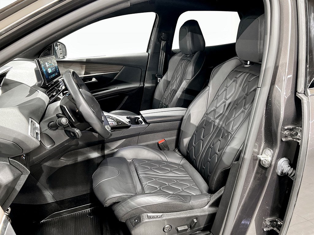 Bild på Peugeot 3008 GT Ultimate Hybrid4 300hk Aut AWD - skinn, Drag