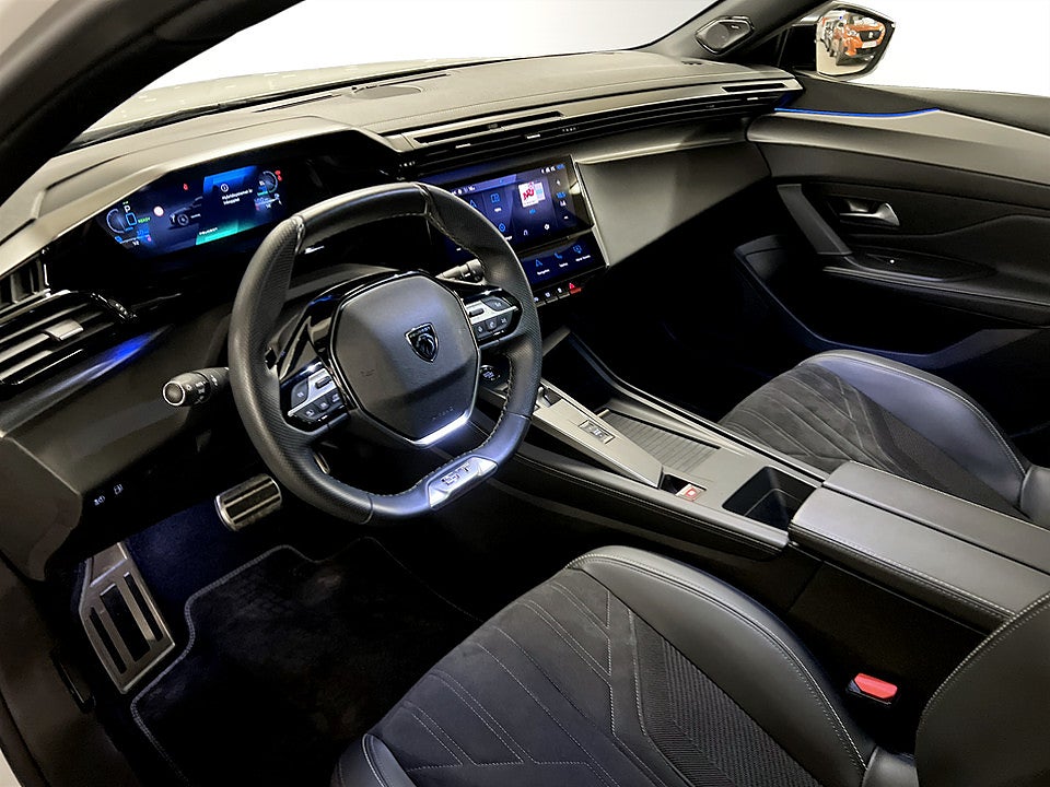 Bild på Peugeot 308 5D GT PHEV 225hk Aut PANORAMAGLASTAK HIFI FOCAL