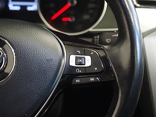 Kombi Volkswagen Passat 19 av 24