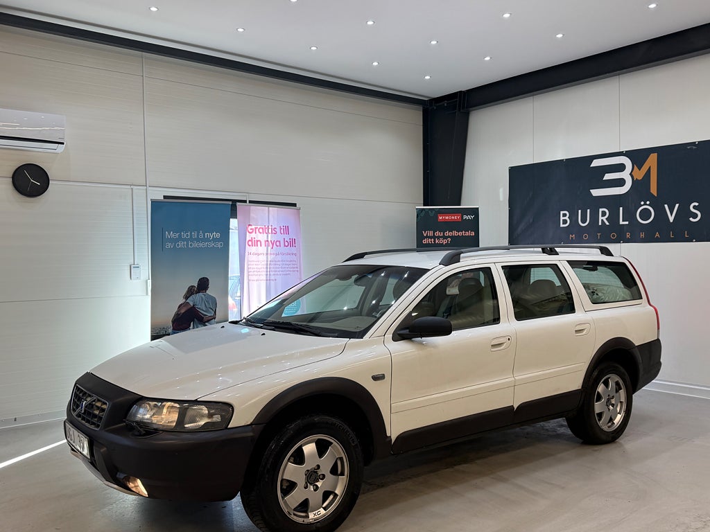 Volvo XC70 2.5T AWD ** Automat ** Nybesiktad **