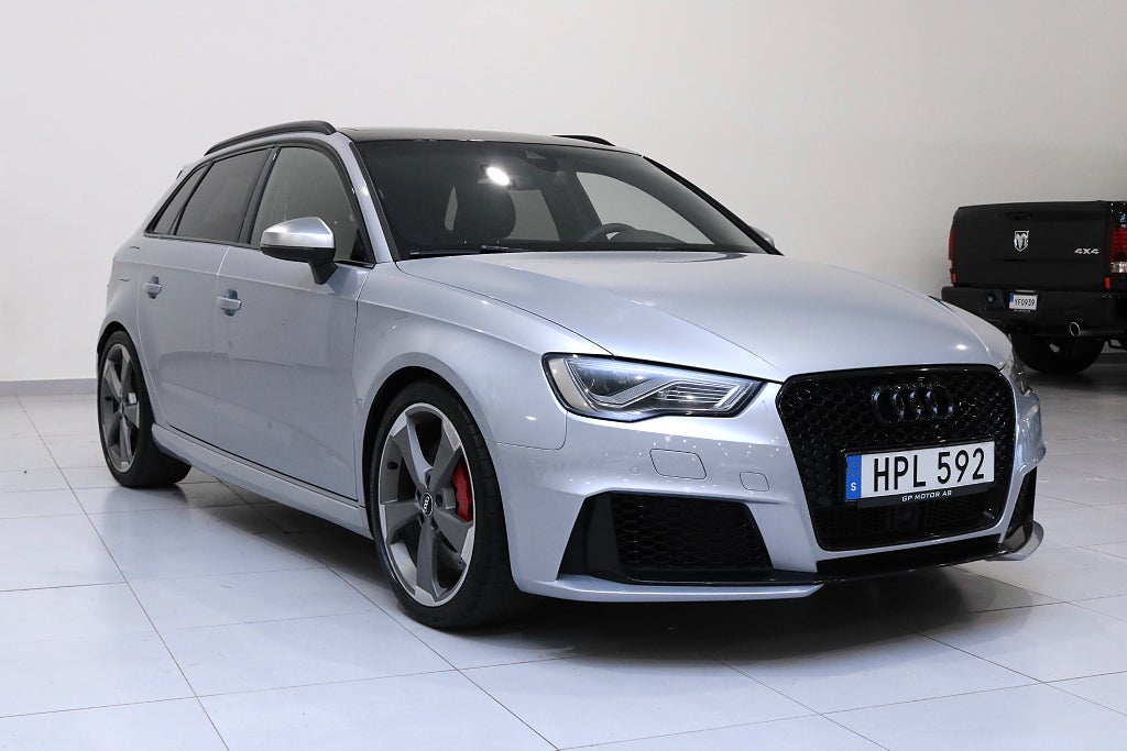 Audi RS3 Sportback 2.5 TFSI Quattro / Taklucka / Svensksåld 