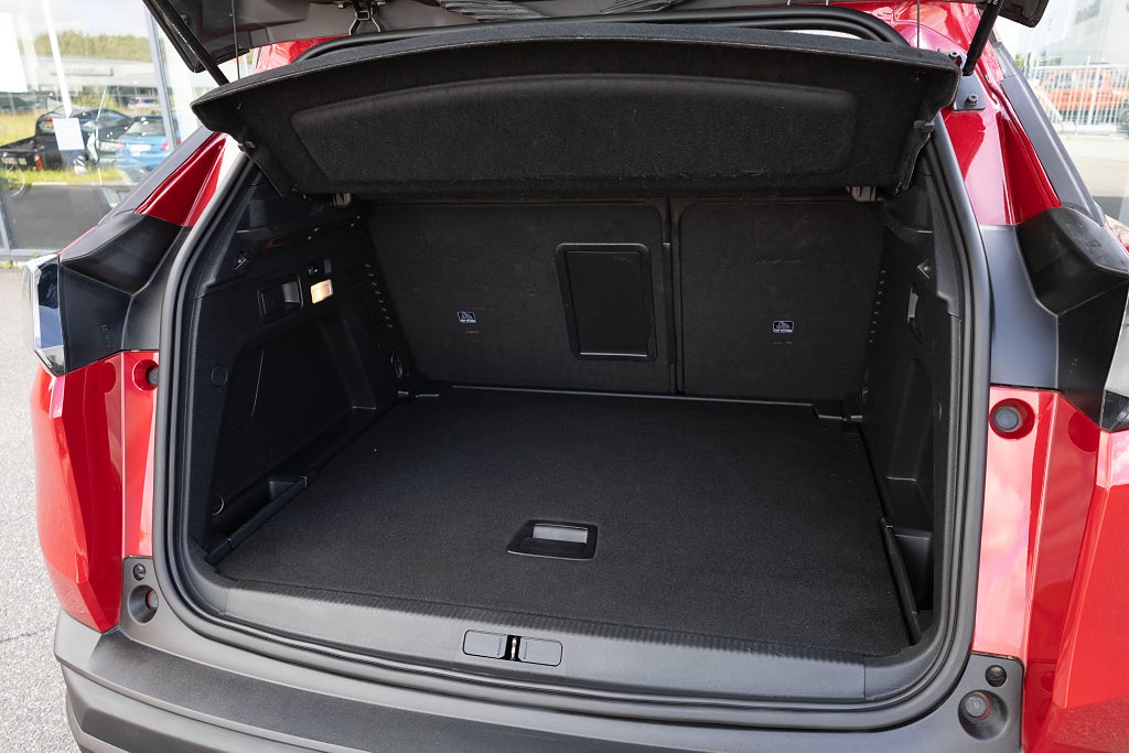 Peugeot 3008 130 hk Automat Bensin Active Pack NYSERVAD