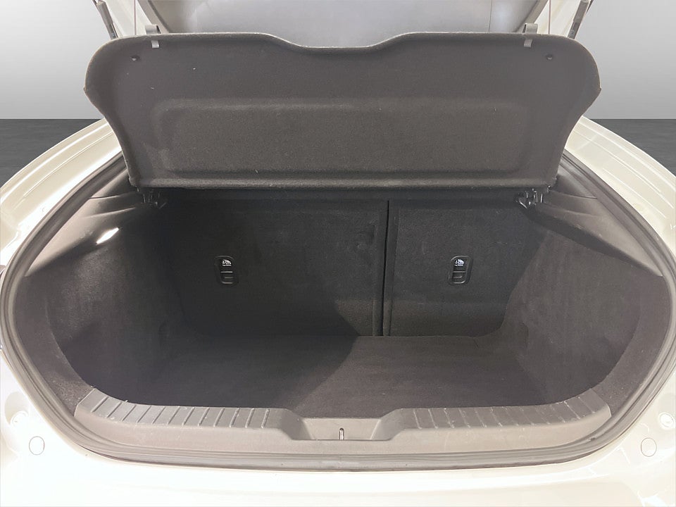 Bild på Mazda 3 Sky 2.0 SKYACTIV-G M 150hk Aut B-KAMERA CARPLAY