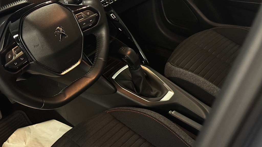 Peugeot 208 1.2 PT 75hk Apple Carplay Farthållare Android auto bild 18