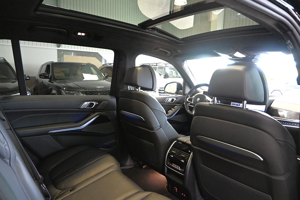 BMW X7 2025 - miniatyr 12