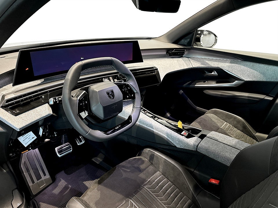 Bild på Peugeot E-3008 GT 214hk Aut KAMPANJRÄNTA 3,99%