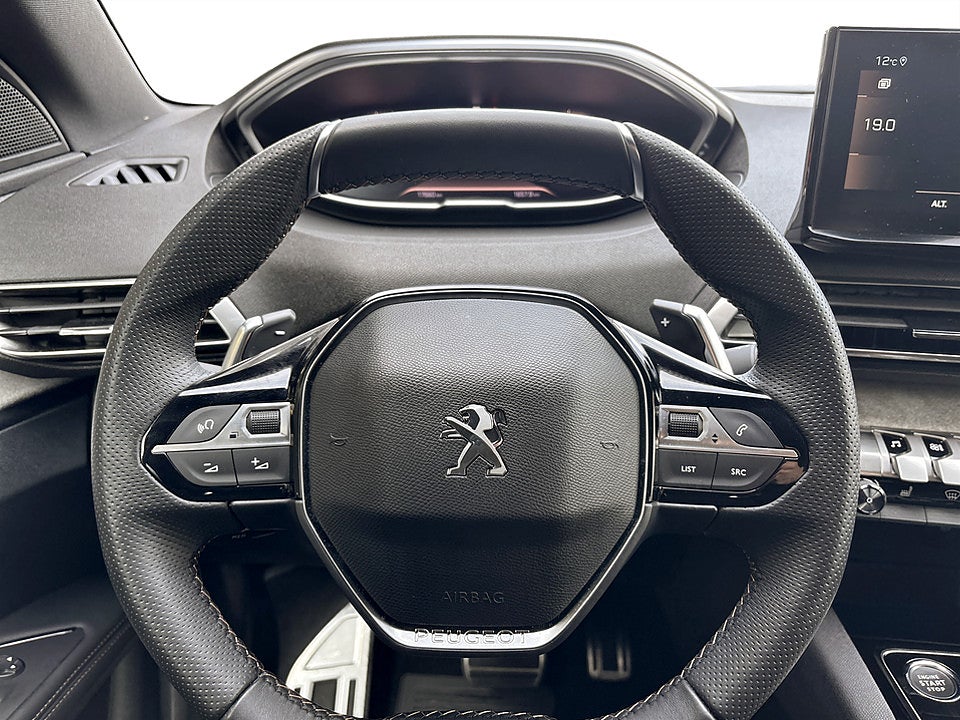 Bild på Peugeot 3008 GT 1.2 PT 130hk Aut B-KAMERA CARPLAY NAV