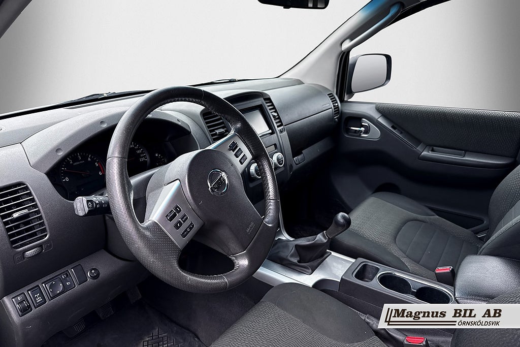 Nissan Navara Dubbelhytt 2.5 dCi 4x4 Euro 5 Dragkrok  miniatyr 2
