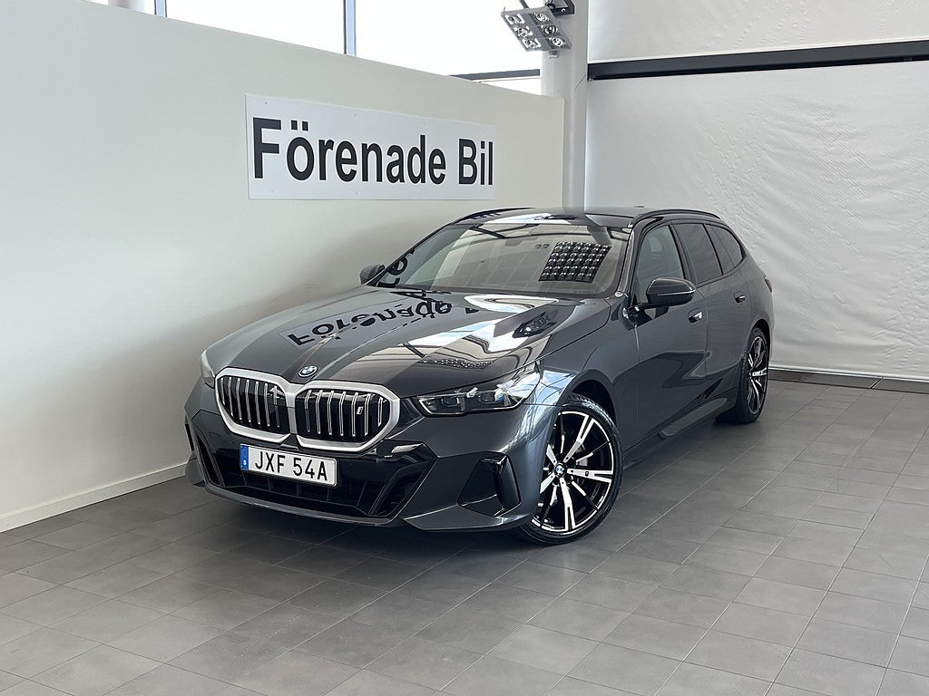 BMW i5 xDrive40 Touring M Sport H/K Dragkrok Rattvärme